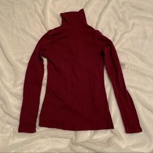 Maroon turtleneck